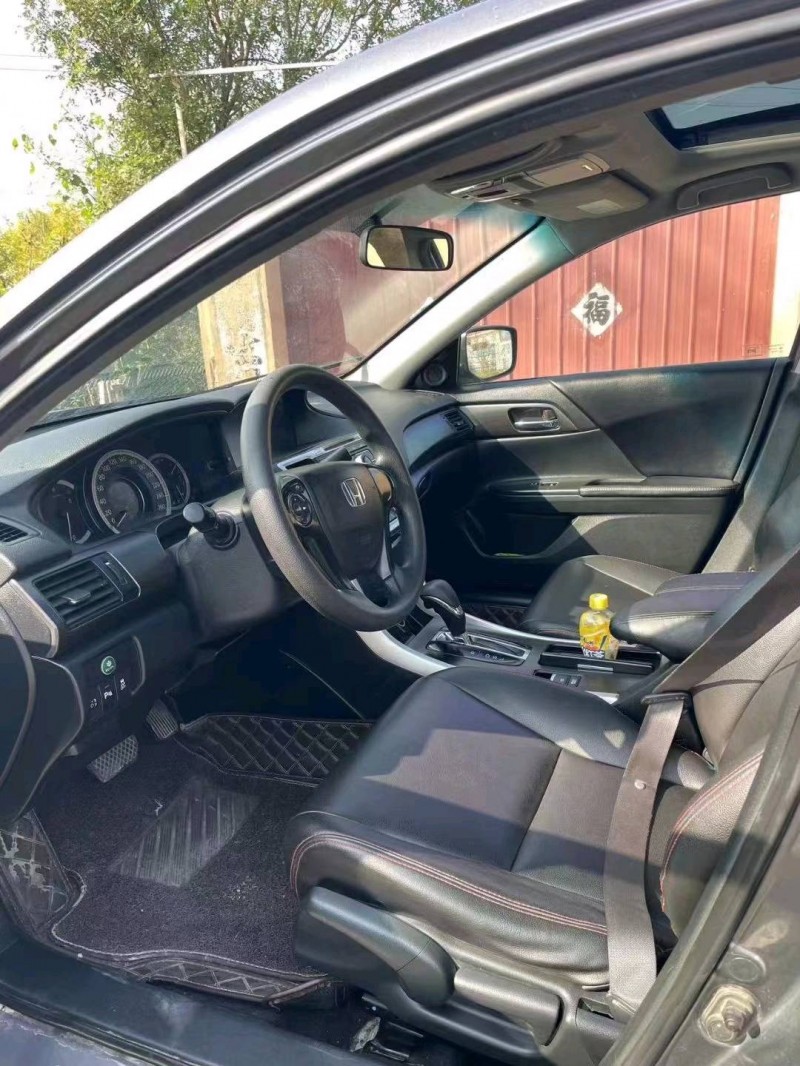 济南14年本田雅阁4