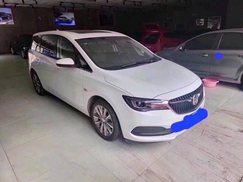 青岛21年别克GL64