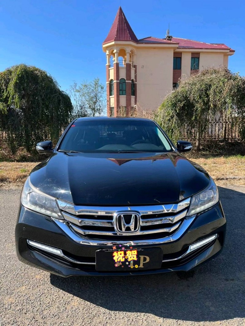 沈阳14年本田雅阁1