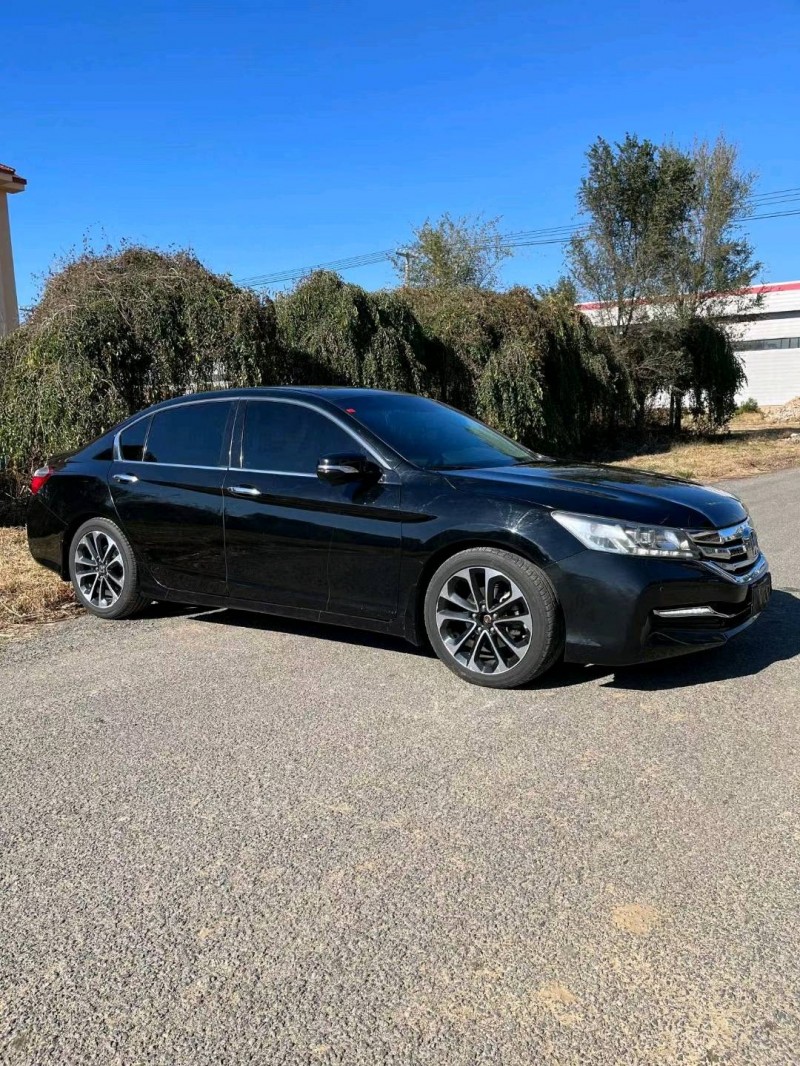 沈阳14年本田雅阁2