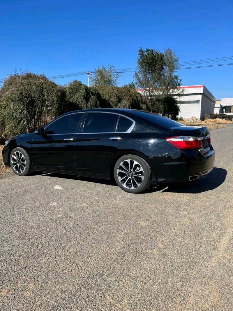 沈阳14年本田雅阁5