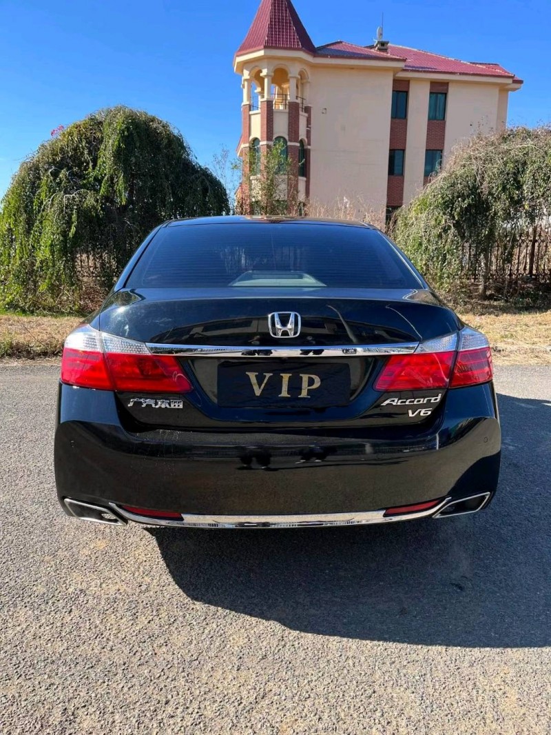 沈阳14年本田雅阁6