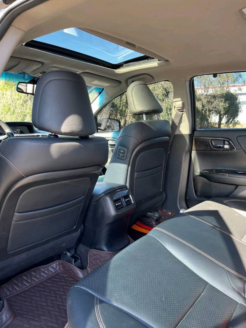 沈阳14年本田雅阁8