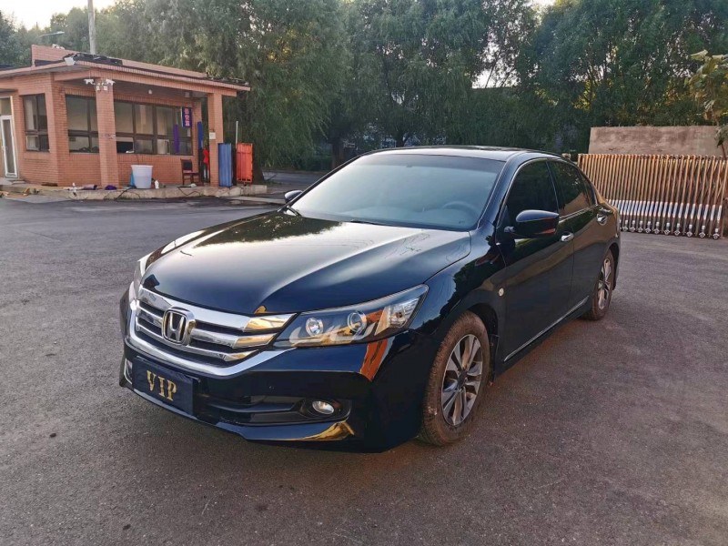 沈阳14年本田雅阁3