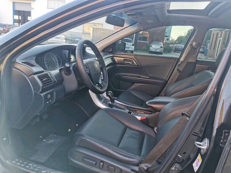 沈阳14年本田雅阁8