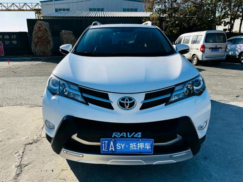 沈阳14年丰田RAV41