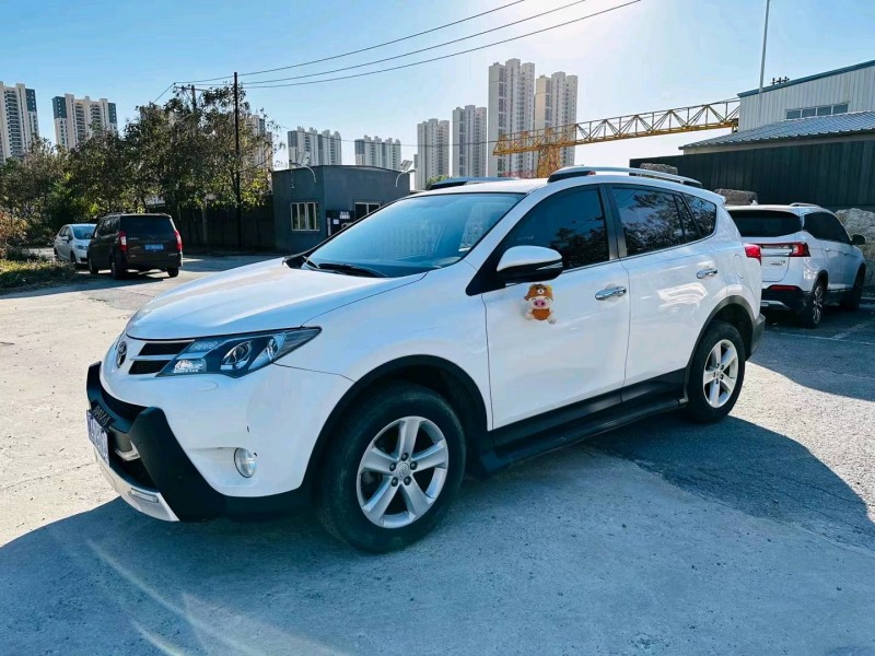 沈阳14年丰田RAV42