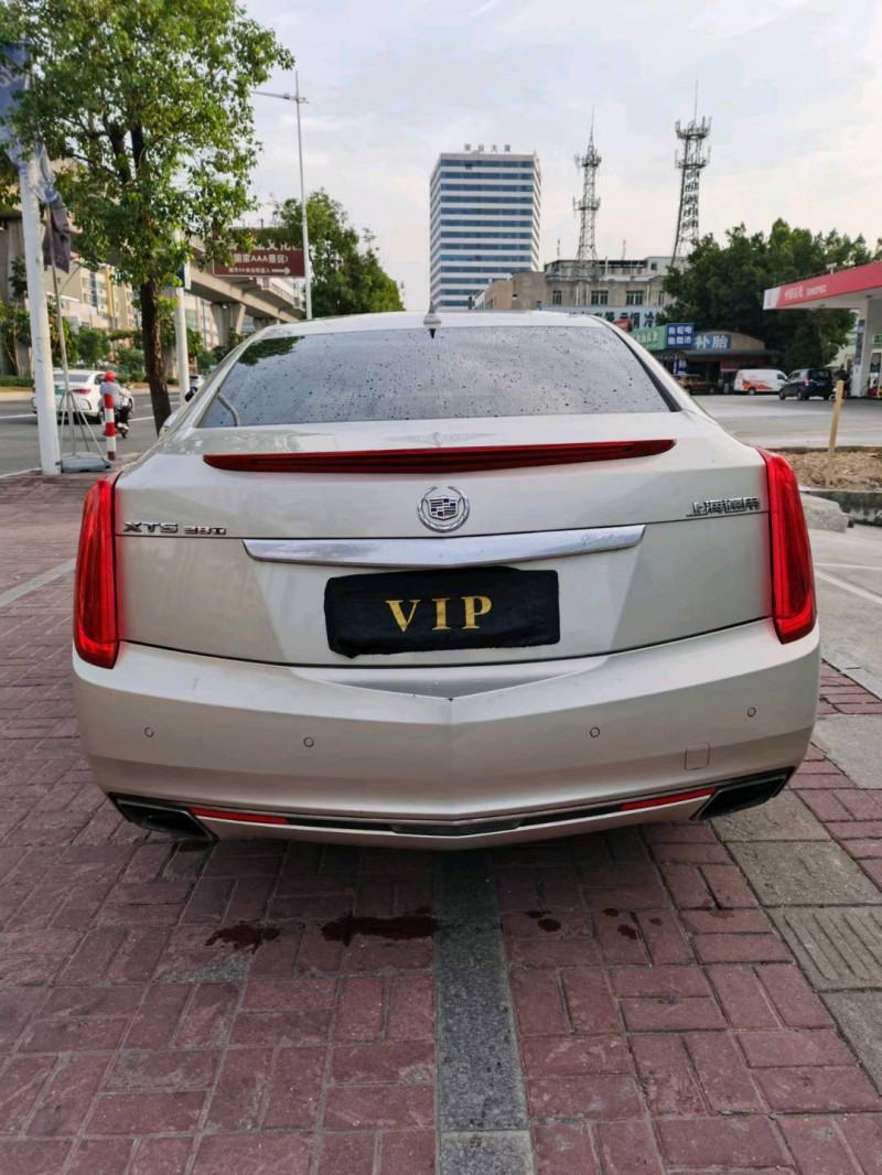 东莞16年凯迪拉克XTS1