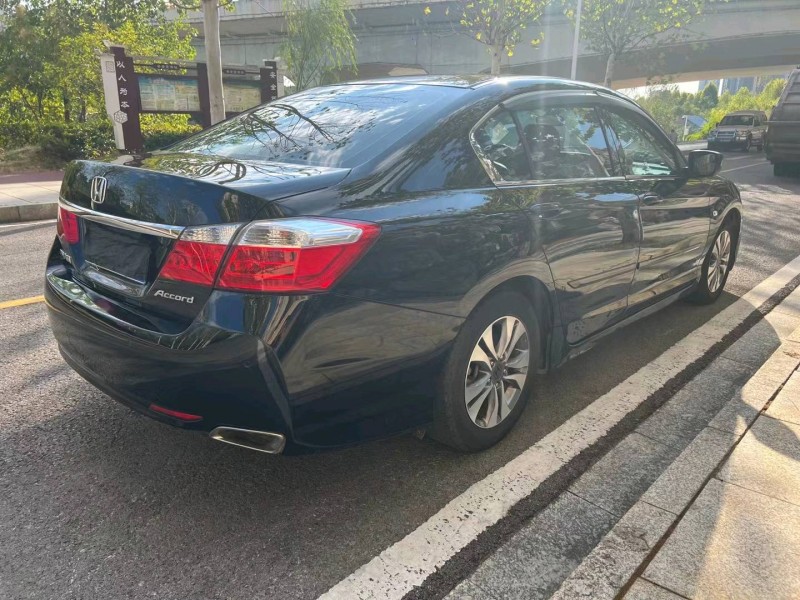 济南13年本田雅阁9