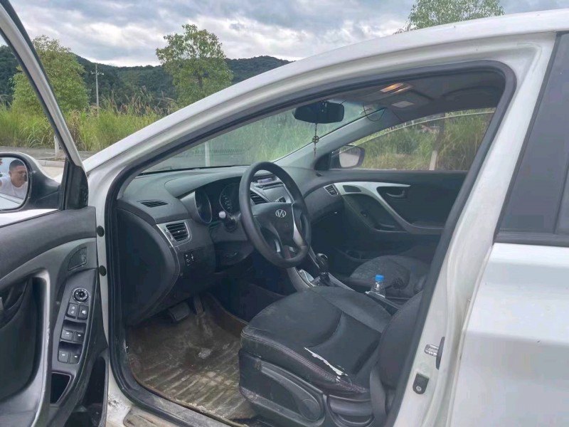 邯郸14年现代朗动4