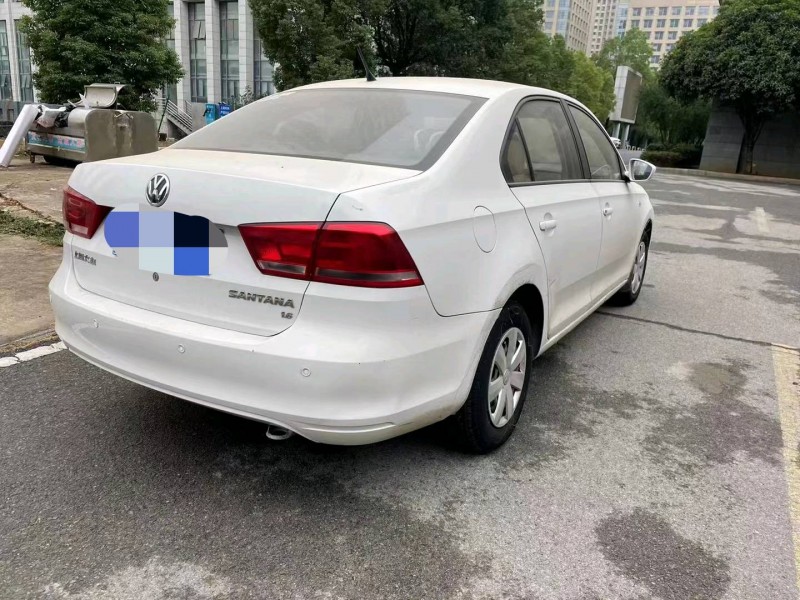 宜昌15年大眾桑塔納5
