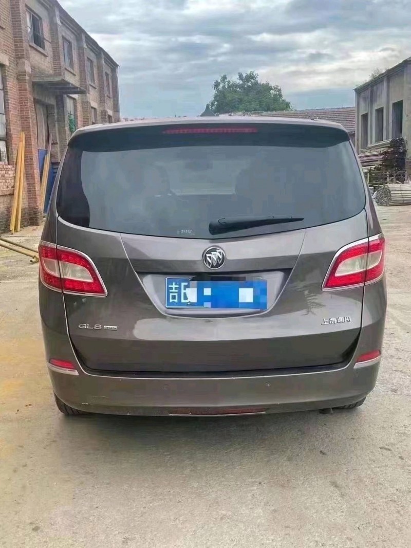济南11年别克GL86