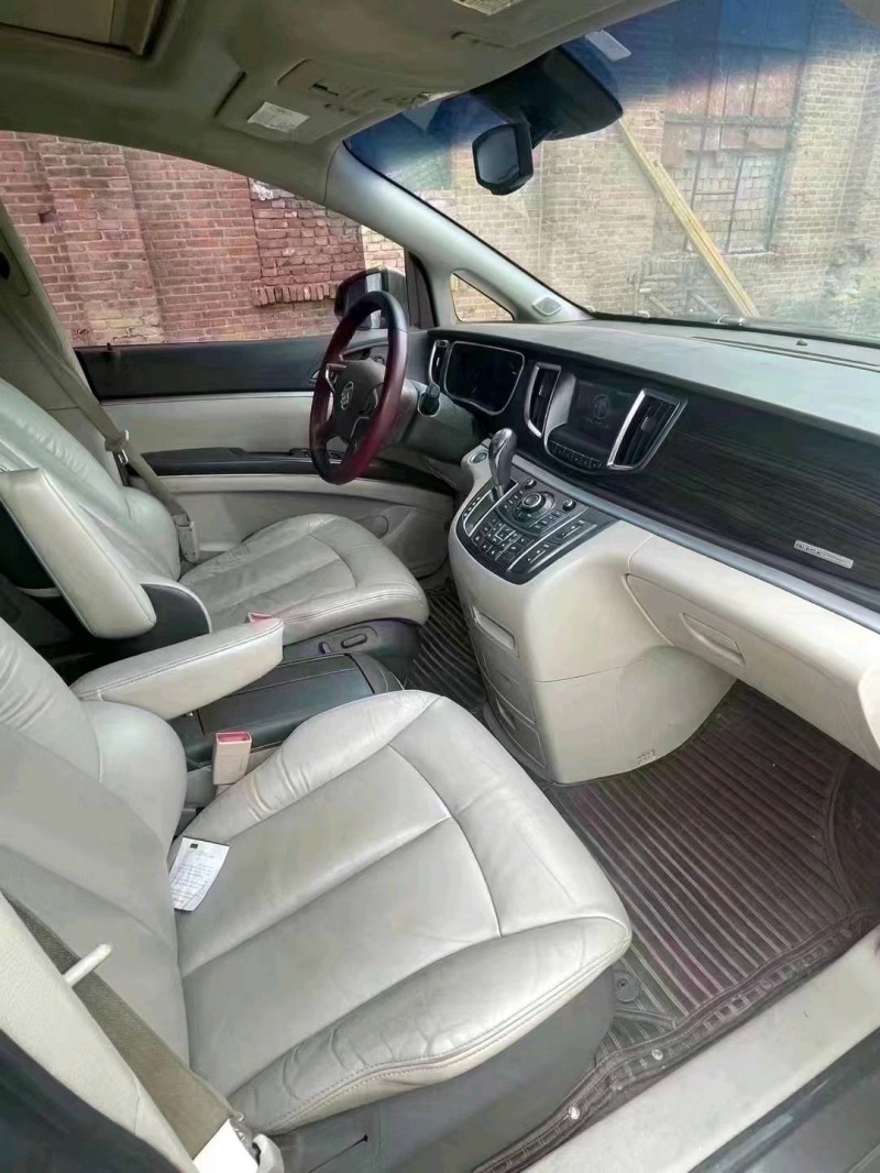 济南11年别克GL89