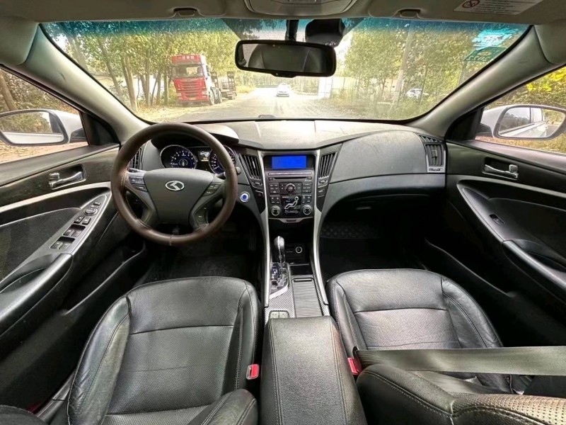 北京12年现代索纳塔八4