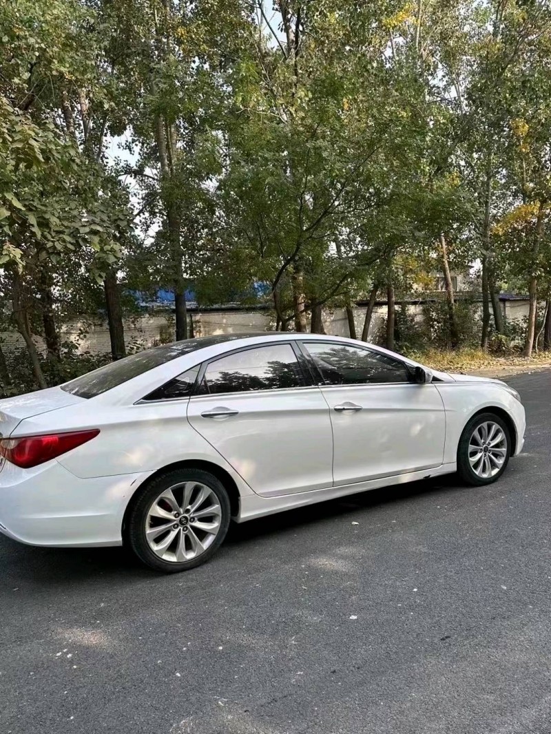 北京12年现代索纳塔八7