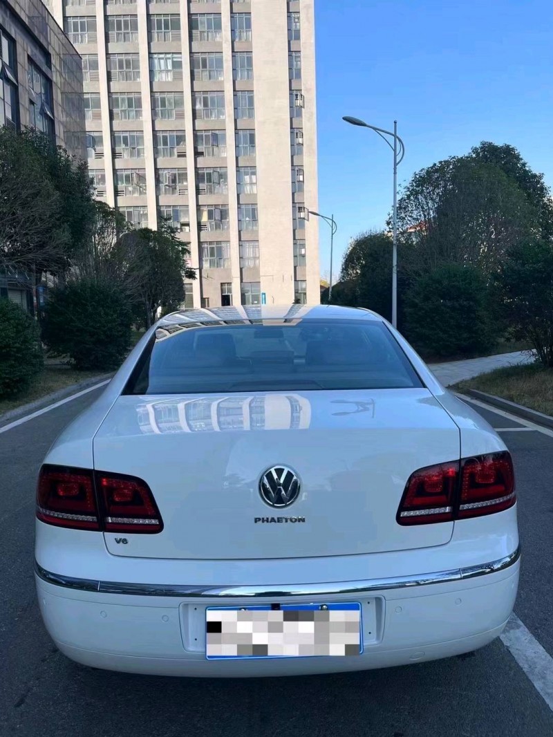 嘉興14年大眾輝騰5