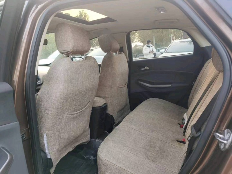 东营16年福特福睿斯5