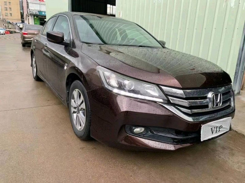 中山16年本田雅阁2