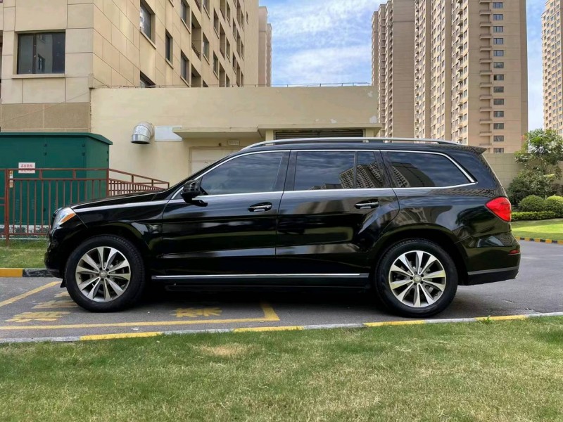 徐州16年奔驰GL8