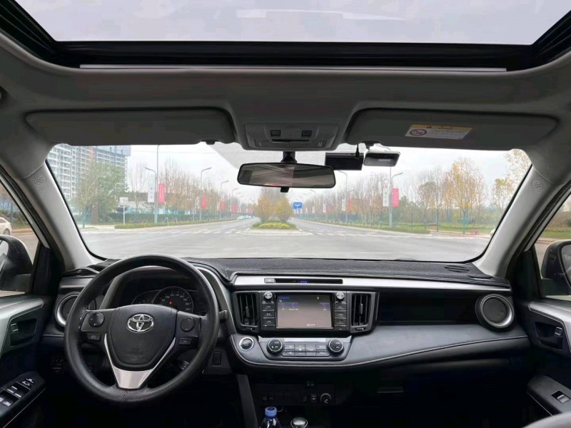 邯郸18年丰田RAV4荣放4