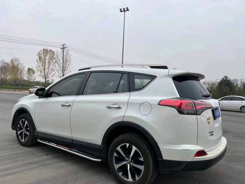 邯郸18年丰田RAV4荣放2