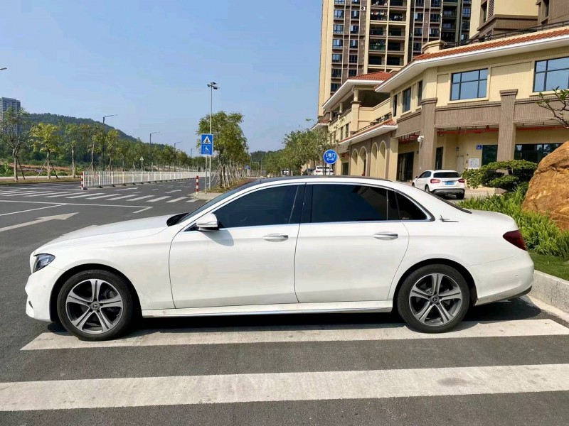 广州19年奔驰E4