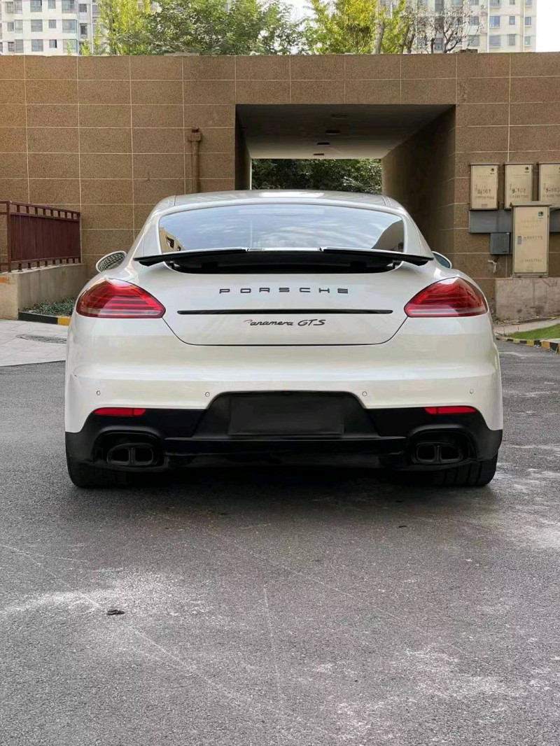 徐州13年保时捷帕拉梅拉1