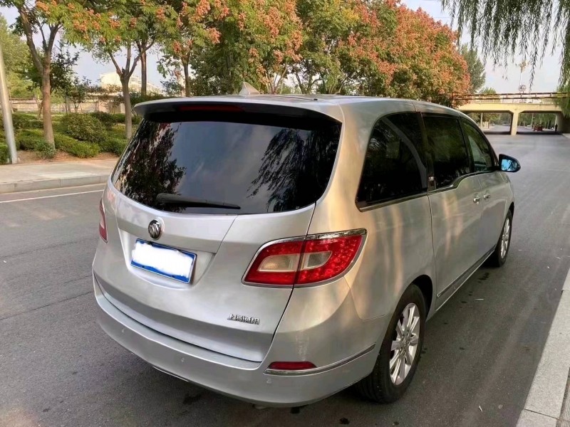 石家庄12年别克GL81