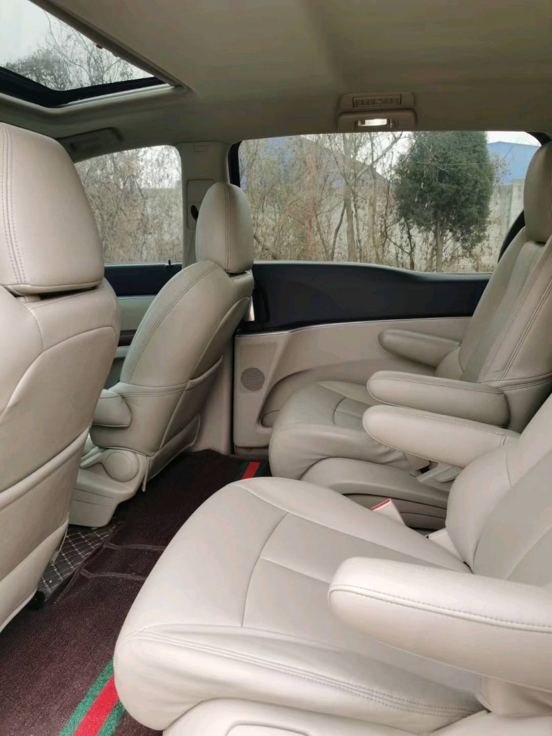 青岛16年别克GL84