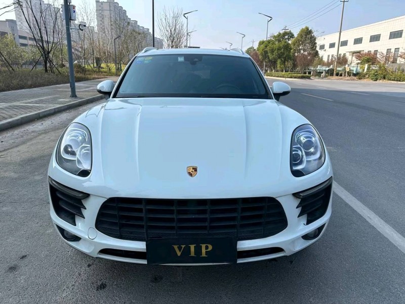 盐城16年保时捷Macan1
