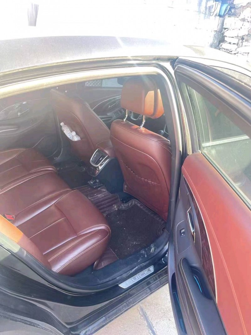 徐州15年别克君越2