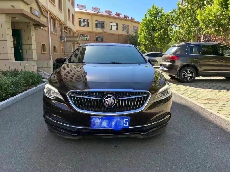 济南16年别克君越1