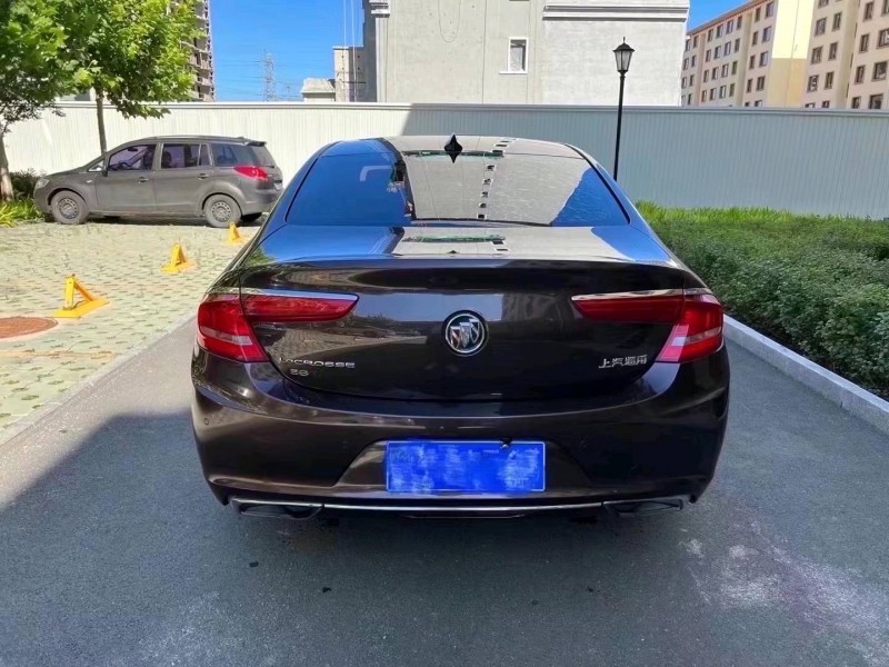 济南16年别克君越5