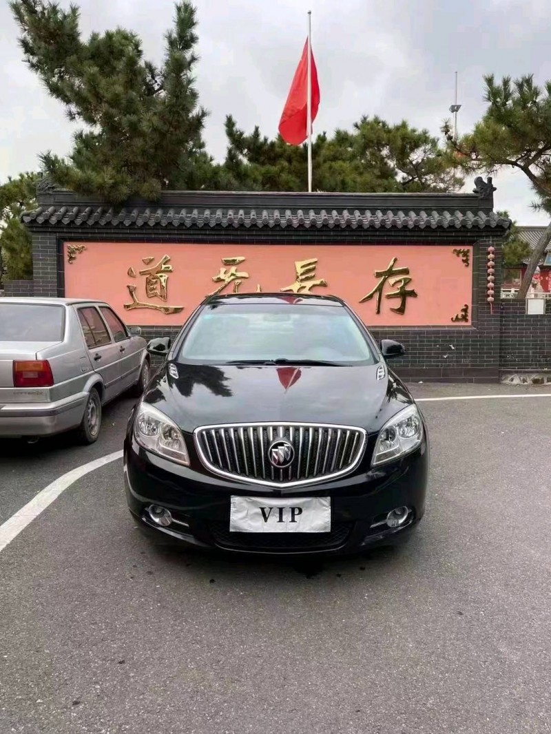 青岛15年别克英朗GT1