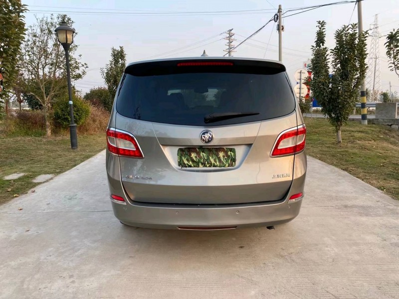 徐州11年别克GL81