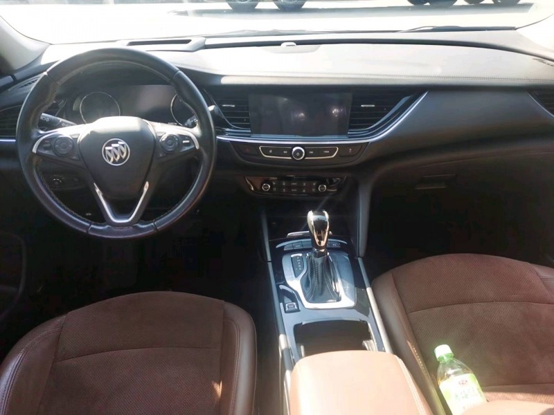 徐州19年别克君威9