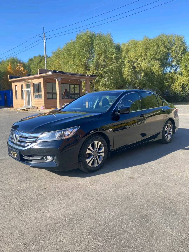 沈阳14年本田雅阁3