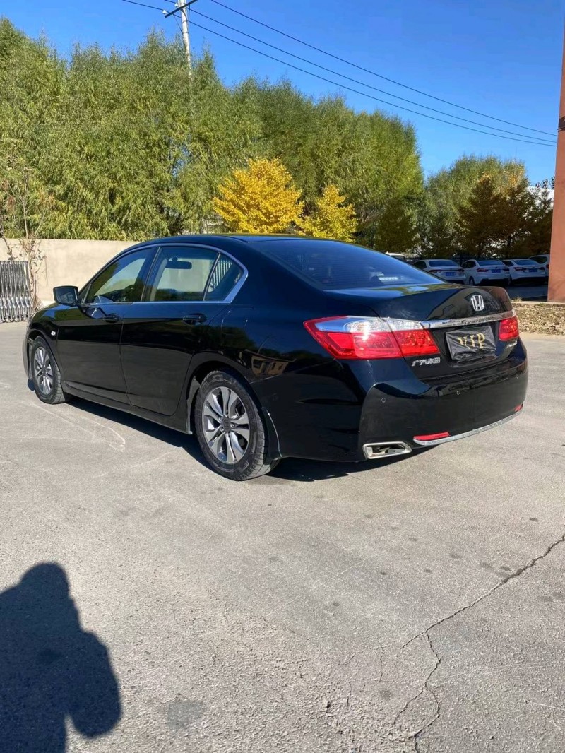 沈阳14年本田雅阁5