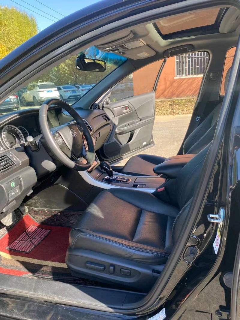 沈阳14年本田雅阁7