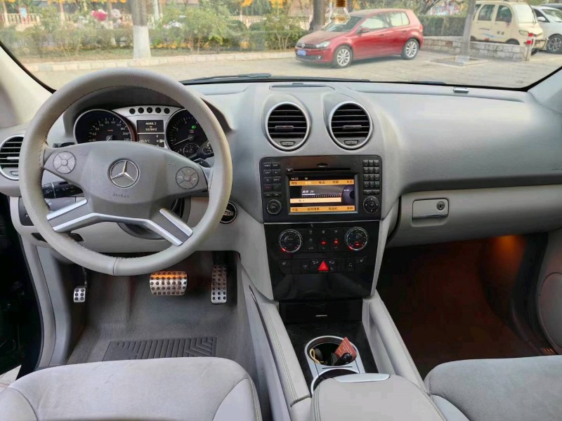 邢台11年奔驰ML4