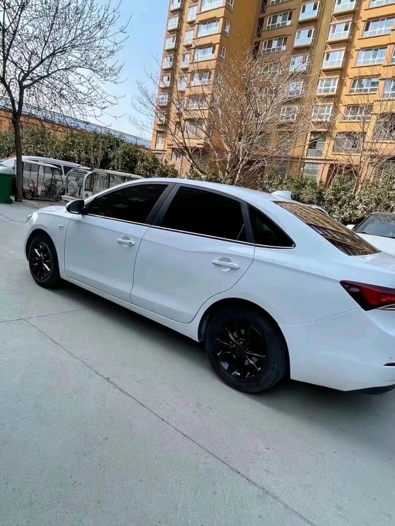 北京18年别克英朗7