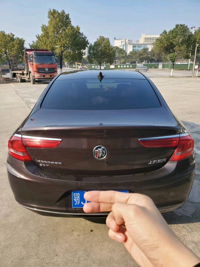 武汉17年别克君越9