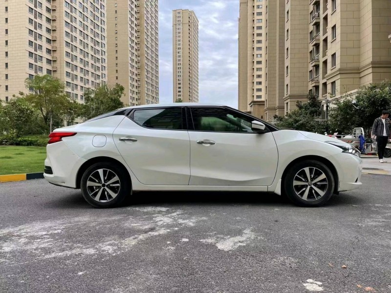 徐州18年日产蓝鸟7