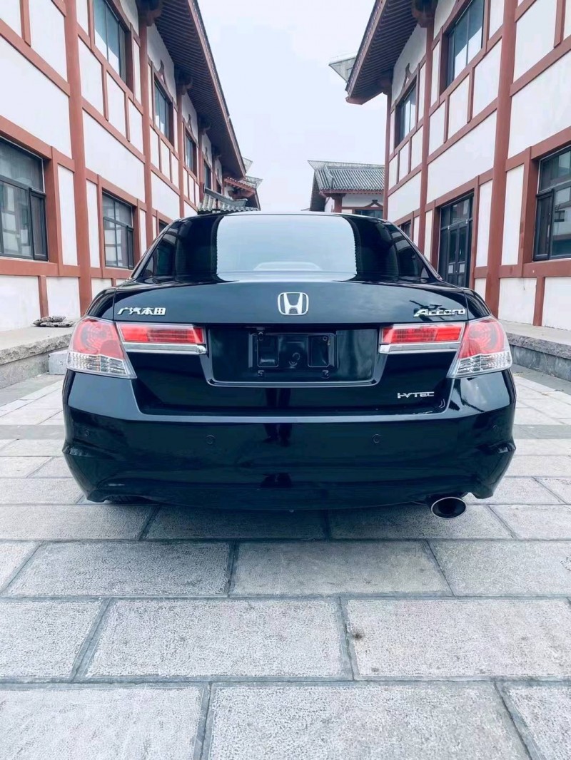 石家庄12年本田雅阁9