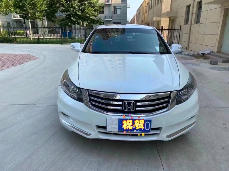 石家庄13年本田雅阁1