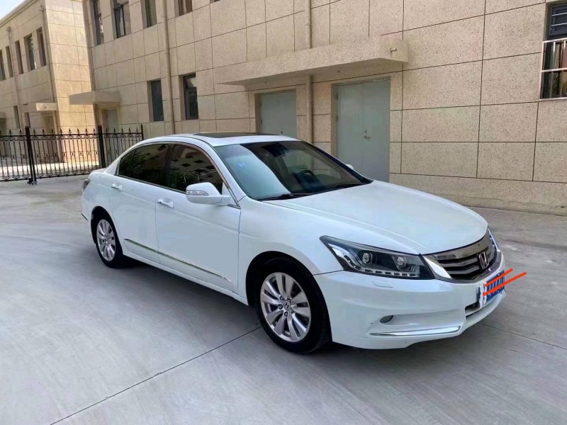 石家庄13年本田雅阁3