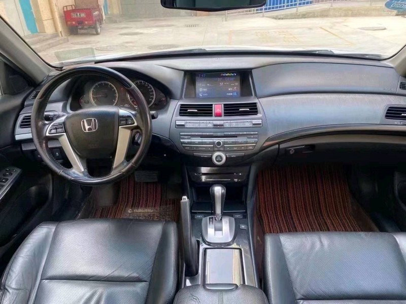 石家庄13年本田雅阁5