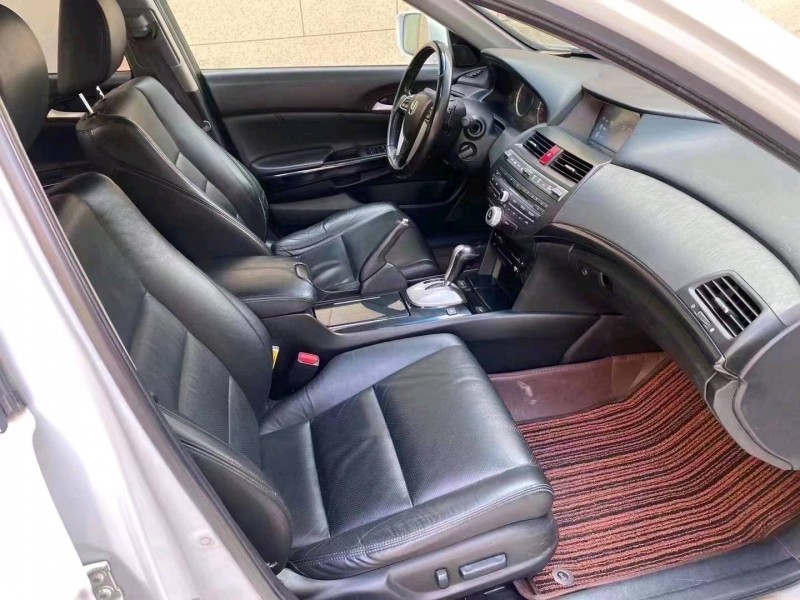 石家庄13年本田雅阁6