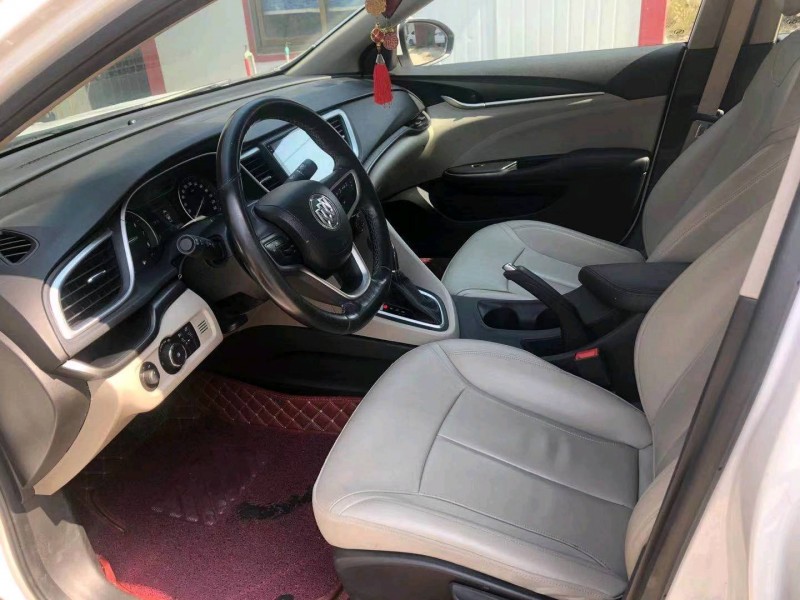 保定18年别克英朗8