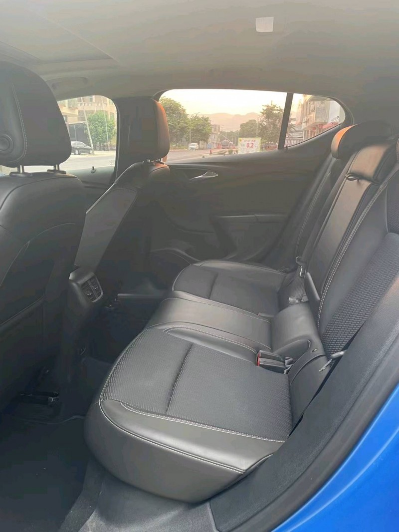 广州16年别克威朗8